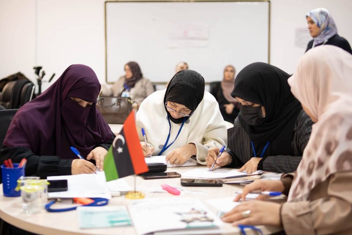 %D8%A7%D9%84%D9%85%D8%AC%D9%85%D9%88%D8%B9%D8%A9 %D8%A7%D9%84%D8%A3%D9%88%D9%84%D9%89 %D9%85%D9%86 %D9%85%D8%AF%D8%B1%D8%B3%D9%8A %D8%A7%D9%84%D9%84%D8%BA%D8%A9 %D8%A7%D9%84%D8%A5%D9%86%D8%AC%D9%84%D9%8A%D8%B2%D9%8A%D8%A9 4f4404cf